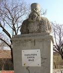 Bustul.jpg (168kb)
